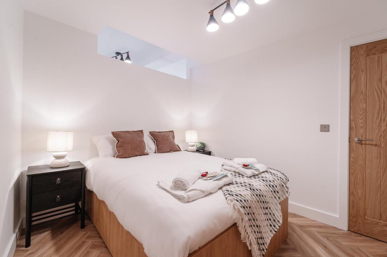 Royal House Stylish Apartments - Chester Eksteriør bilde