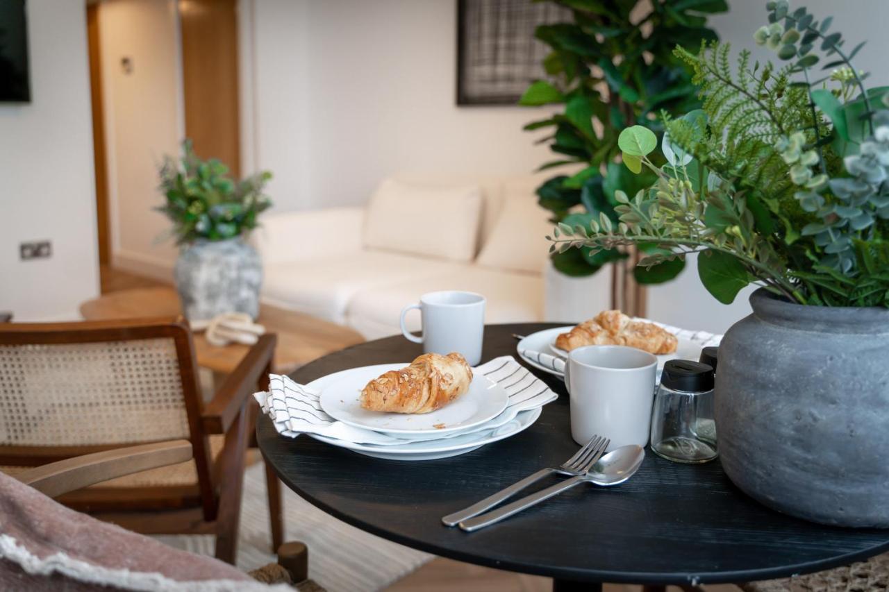 Royal House Stylish Apartments - Chester Eksteriør bilde